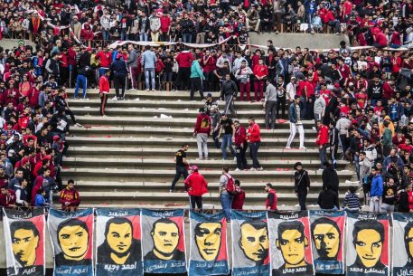 Fútbol contra autocracia: que empiece el partido