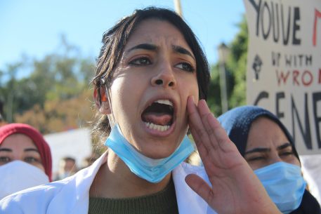 Fuga de médicos en los países del Magreb central: razones e impacto