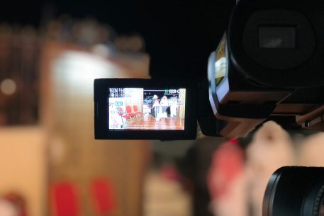Medios panarabistas, conflictos, revoluciones y políticas