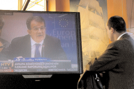 No juguemos con Turquía: tampoco con Europa