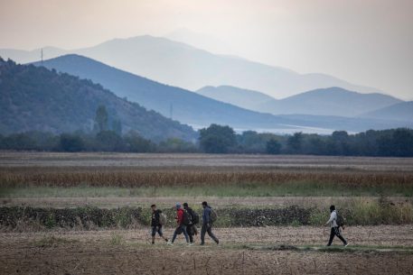 Étouffer, repousser et disperser : le déplacement comme technologie politique de la gouvernementalité de la migration