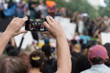 The Two Faces of Digitalization in Politics: The Role of Social Networks in Political Mobilizations and the Threat of “Digital Authoritarianism” in the MENA Region